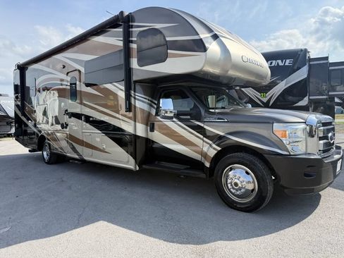 Used 2016 Ford F550 2WD Regular Cab Super Duty image 2