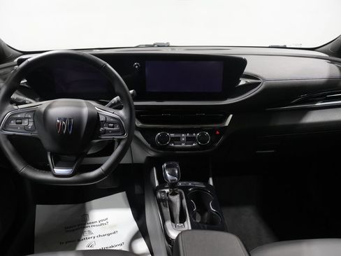 Used 2024 Buick Envista Sport Touring w/ Experience Buick Package FWD image 15