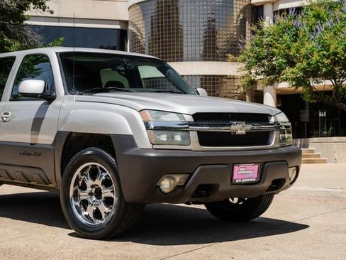 Used 2004 Chevrolet Avalanche 2WD image 29