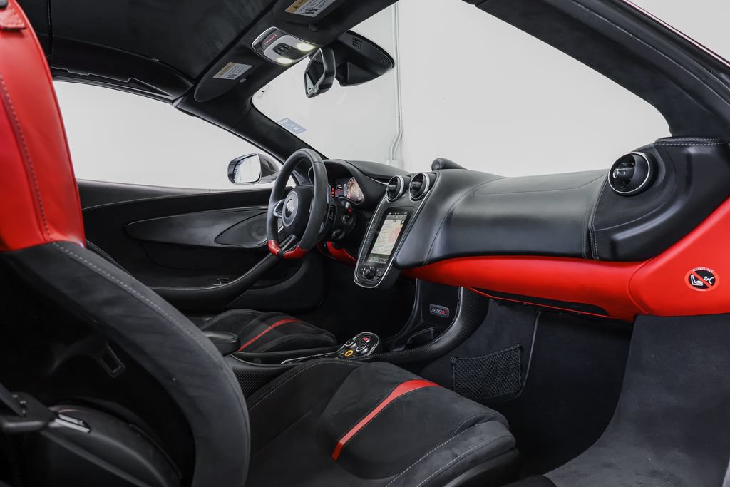 Used 2018 McLaren 570S Spider RWD image 31