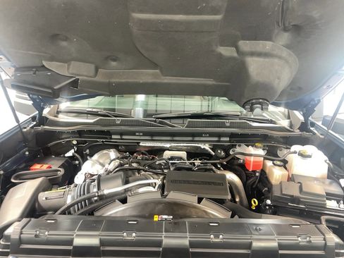 Used 2024 Chevrolet Silverado 3500 High Country w/ Technology Package image 27