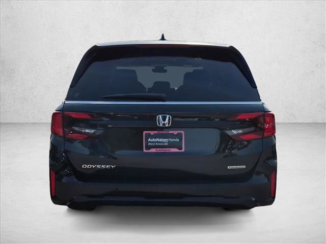 New 2027 Honda Odyssey Touring image 8