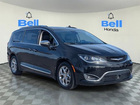 Used 2018 Chrysler Pacifica Limited w/ Advanced Safetytec Group image 6
