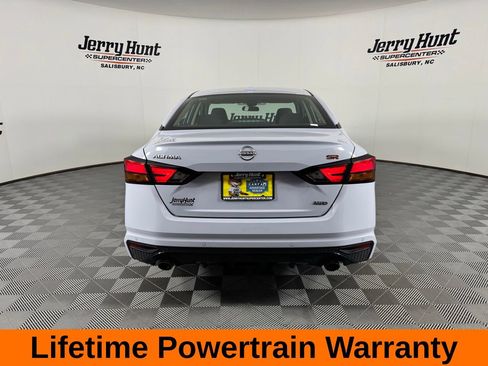 Used 2025 Nissan Altima 2.5 SR AWD/4WD image 8