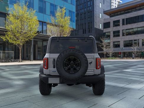 New 2026 Ford Bronco Badlands w/ Sasquatch Package AWD/4WD image 5