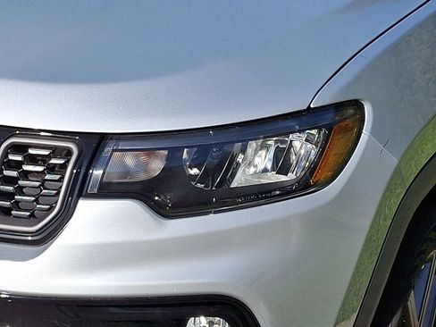 New 2026 Jeep Compass Limited image 4