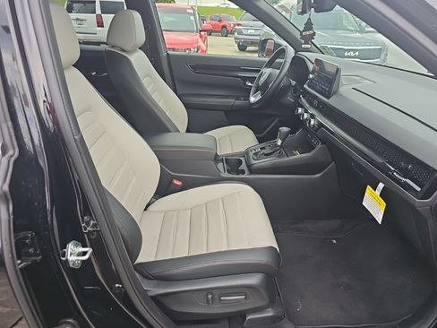 Used 2025 Honda CR-V Sport Touring image 22