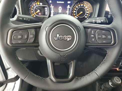 New 2025 Jeep Gladiator Sport image 21