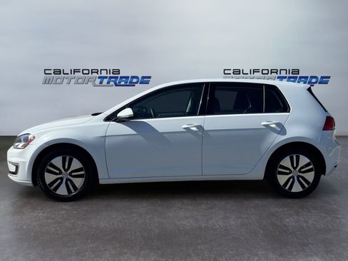Used 2016 Volkswagen e-Golf SE w/ DC Fast Charging Package image 8