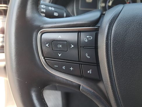 Used 2020 Lexus UX 200 w/ Premium Package FWD image 18