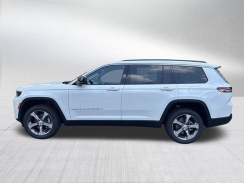 New 2026 Jeep Grand Cherokee L Limited w/ Luxury Tech Group II AWD/4WD image 8