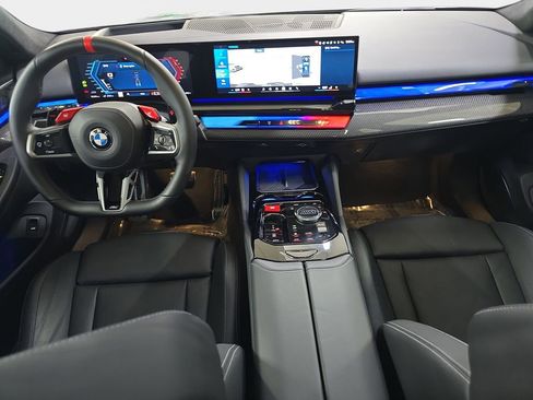 Used 2025 BMW M5 Touring AWD/4WD image 12