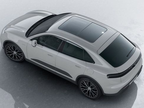 New 2026 Porsche Macan Electric image 4