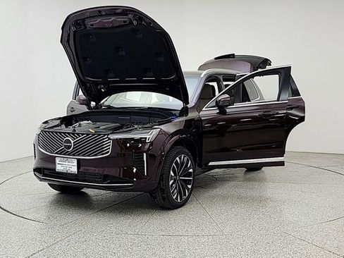 New 2026 Volvo XC90 T8 Ultra w/ Protection Package Premier image 9