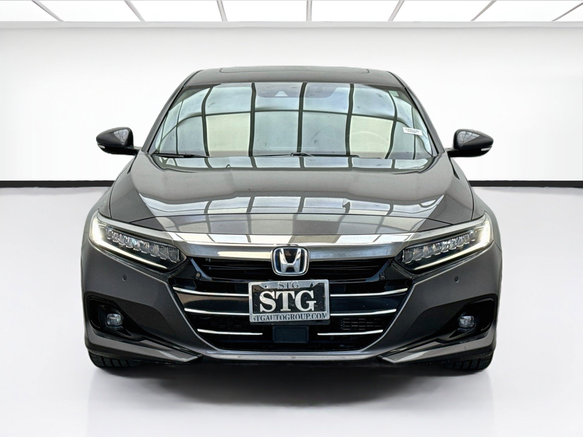 Used 2021 Honda Accord Touring image 2