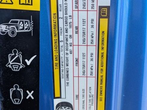 Used 2022 Jeep Gladiator Sport image 15