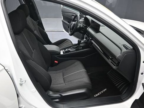 Used 2024 Honda Accord Sport image 31