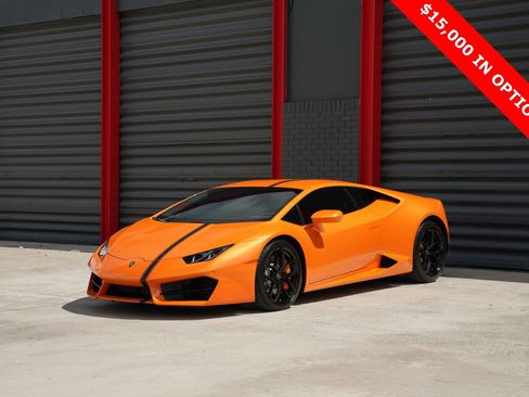 Used 2019 Lamborghini Huracan LP 580-2 image 1