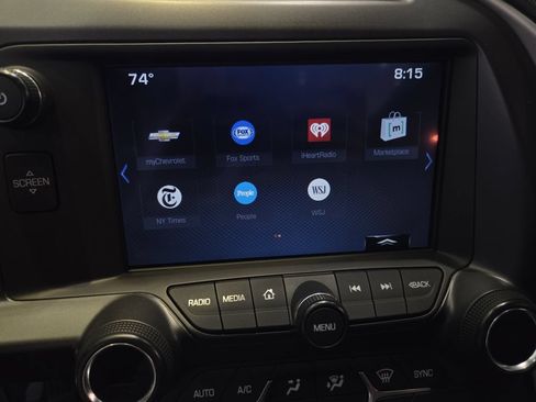 Used 2019 Chevrolet Corvette Stingray Coupe w/ Carbon Flash Badge Package RWD image 19