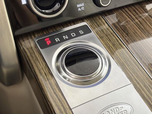Used 2019 Land Rover Range Rover Supercharged image 15