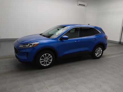 Used 2020 Ford Escape SE image 2