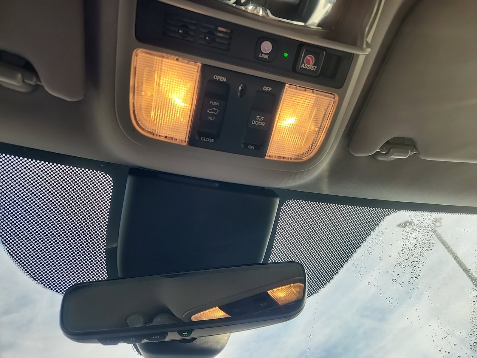 Used 2022 Honda Odyssey Elite image 15