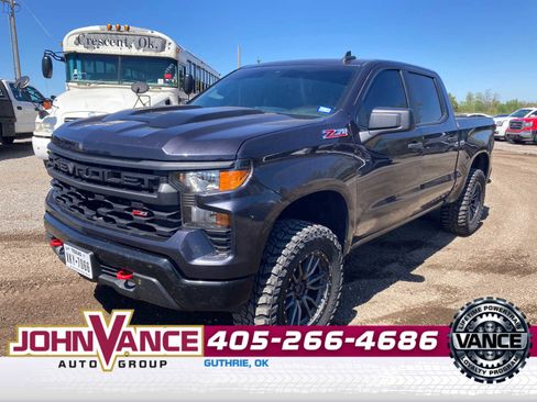Used 2024 Chevrolet Silverado 1500 Custom Trail Boss AWD/4WD image 1