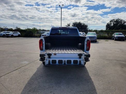 Certified 2022 GMC Sierra 1500 SLT image 8