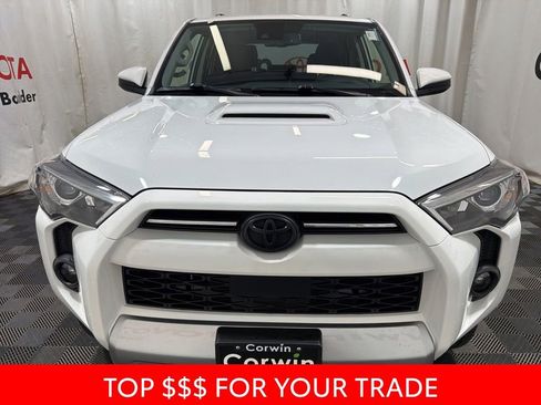 Used 2024 Toyota 4Runner TRD Off-Road AWD/4WD image 2