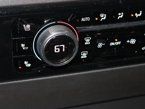 Used 2024 Chevrolet Silverado 1500 High Country w/ High Country Premium Package image 45