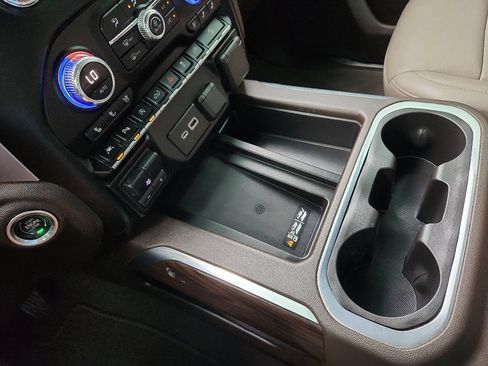 Used 2021 GMC Sierra 1500 SLT AWD/4WD image 26