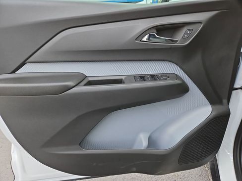 New 2027 Chevrolet Bolt LT w/ Comfort Package FWD image 13