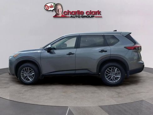 Used 2025 Nissan Rogue S FWD image 2