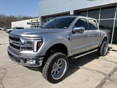 Used 2024 Ford F150 Lariat w/ FX4 Off-Road Package image 3