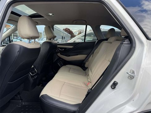 Used 2022 Subaru Outback Limited image 12
