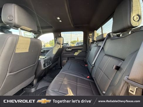 Used 2025 Chevrolet Silverado 1500 High Country w/ High Country Premium Package AWD/4WD image 34