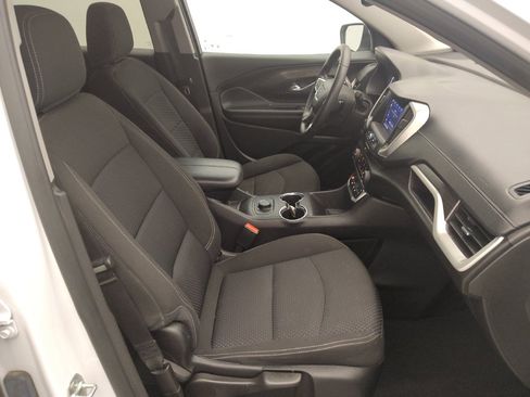Used 2024 GMC Terrain SLE FWD image 21