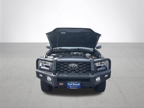 Used 2020 Toyota Tacoma TRD Off-Road AWD/4WD image 3