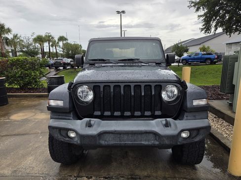 Used 2019 Jeep Wrangler Sport AWD/4WD image 2