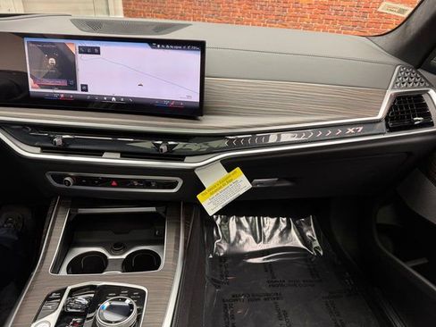 New 2026 BMW X7 xDrive40i w/ Executive Package image 17