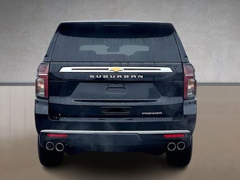 Used 2024 Chevrolet Suburban Premier AWD/4WD image 5