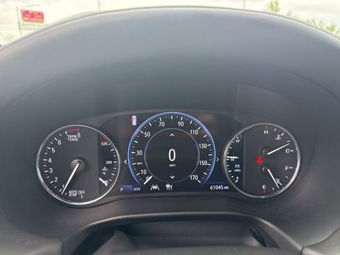 Used 2023 Buick Enclave Avenir w/ Avenir Technology Package AWD/4WD image 29