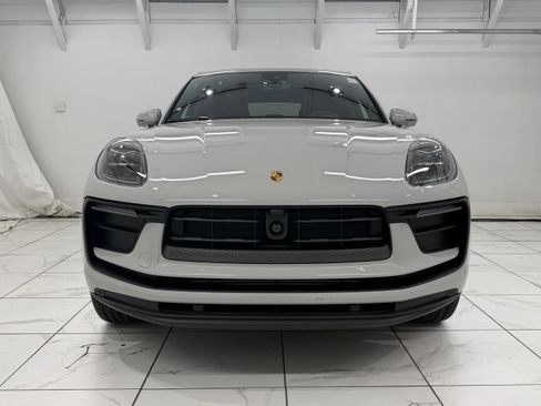 New 2026 Porsche Macan image 9
