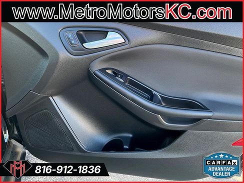 Used 2016 Ford Focus SE image 37