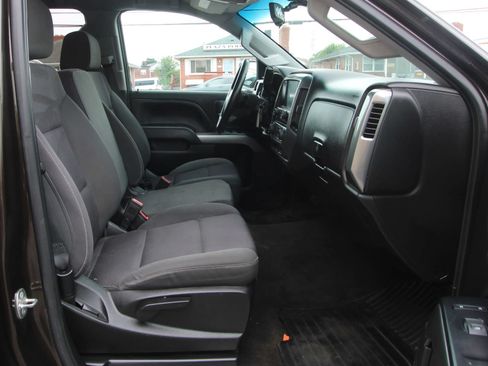 Used 2018 Chevrolet Silverado 1500 LT AWD/4WD image 10