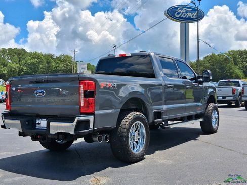 Used 2026 Ford F250 Lariat AWD/4WD image 5