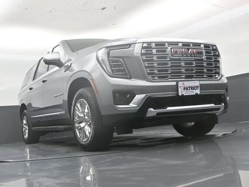 Used 2025 GMC Yukon XL Denali AWD/4WD image 49