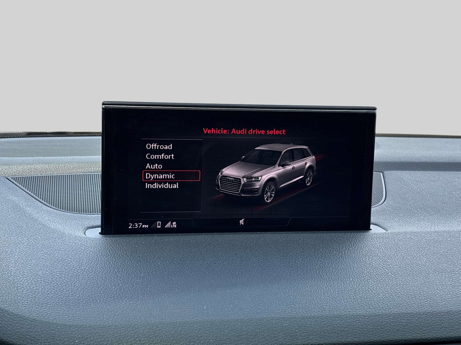 Used 2018 Audi Q7 3.0T Premium Plus w/ Premium Plus Package AWD/4WD image 30