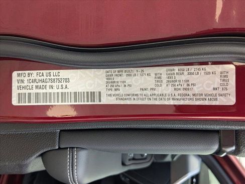 New 2025 Jeep Grand Cherokee Laredo X w/ Luxury Tech Group I image 19