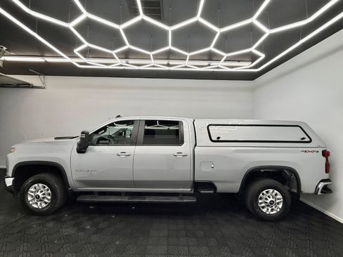 Used 2020 Chevrolet Silverado 2500 LT w/ Fleet Comfort Package image 4